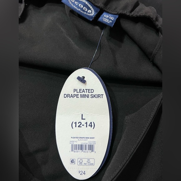 Scoop Women’s Pleated Drape Mini Skirt, Size large 12-14 NWT - Picture 5 of 8